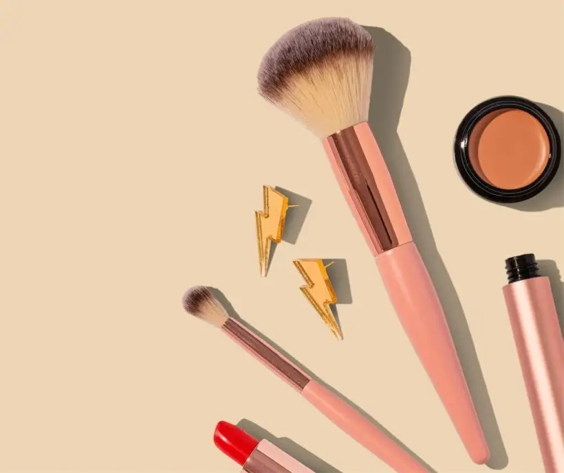 gifts for women who loves cosmetics GiftSelect.in